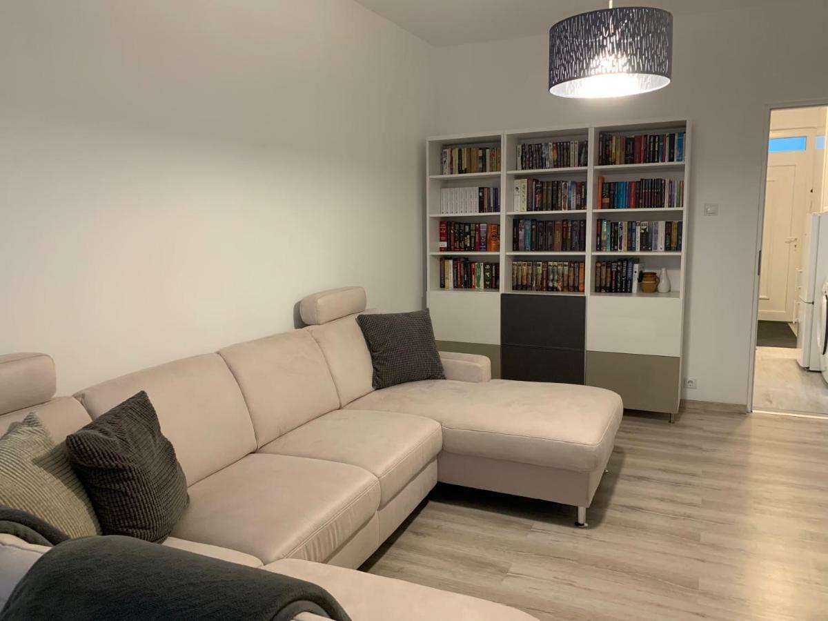 Origo Apartment Gyor Luaran gambar