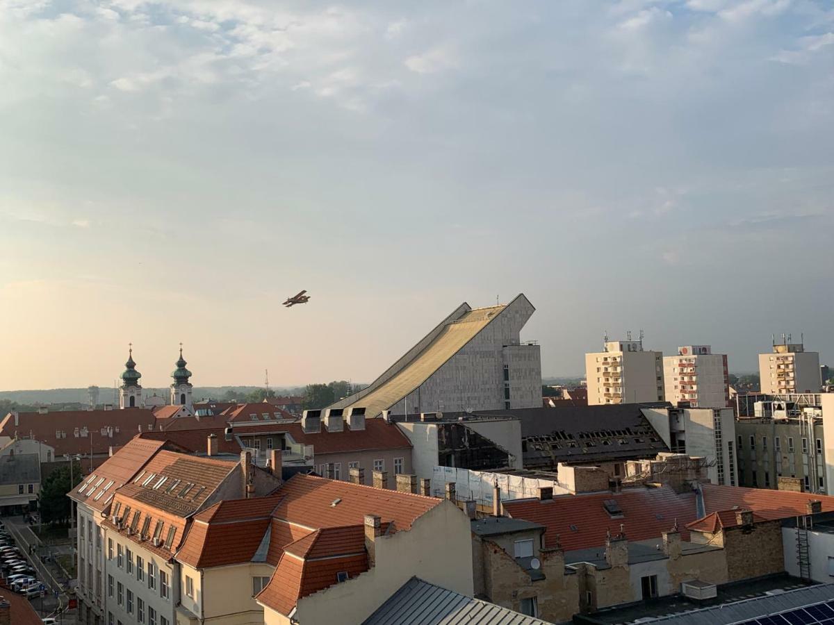 Origo Apartment Gyor Luaran gambar