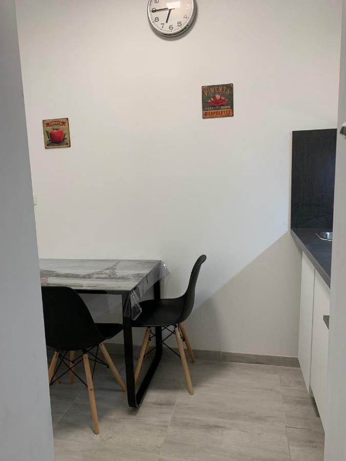 Origo Apartment Gyor Luaran gambar