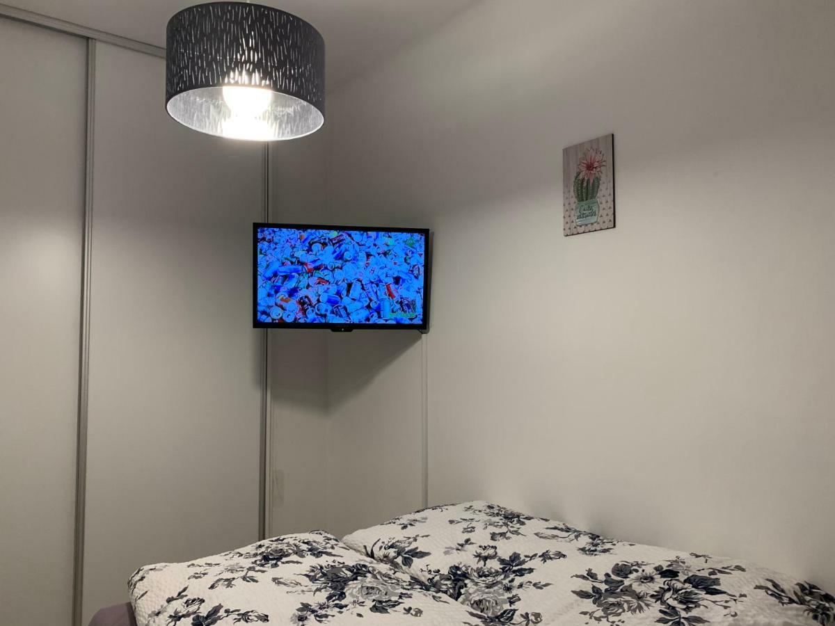 Origo Apartment Gyor Luaran gambar