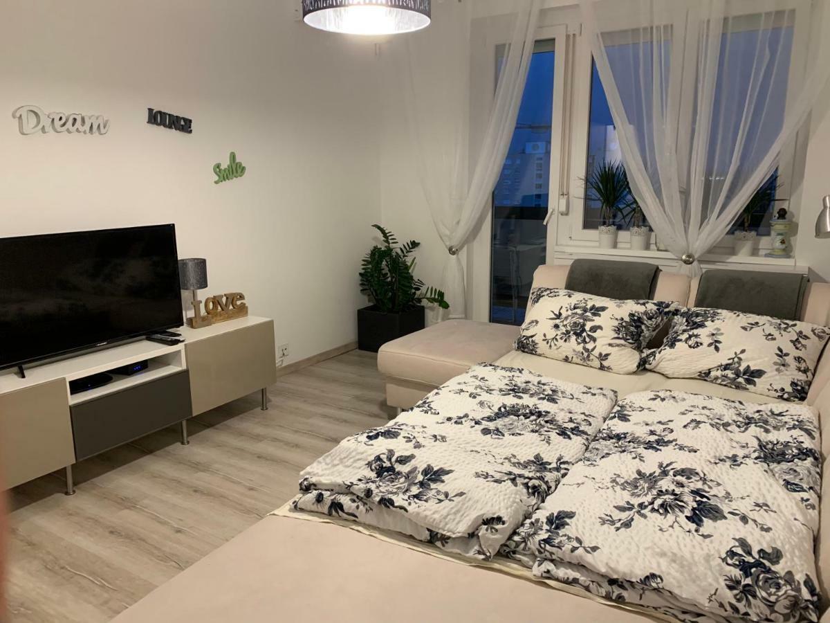 Origo Apartment Gyor Luaran gambar